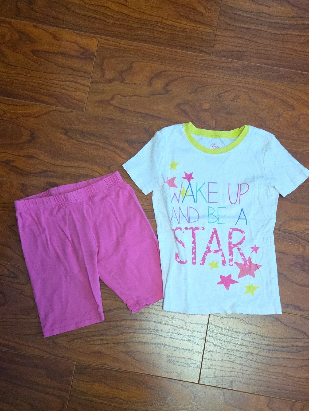 1989 Place White & Pink 'Wake Up and Be a Star' Kids Pajama Set
